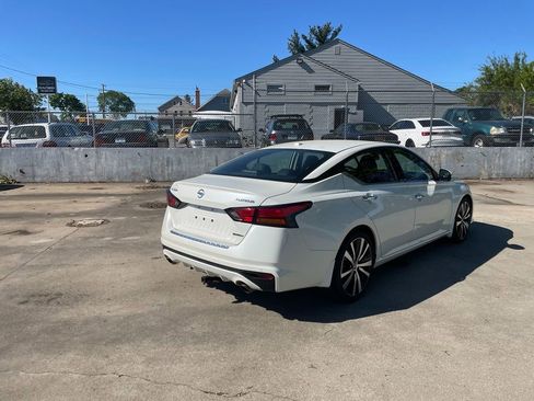 Used 2020 Nissan Altima 2.0 Platinum FWD image 5