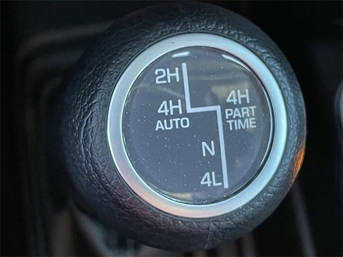 Used 2024 Jeep Wrangler Unlimited image 23