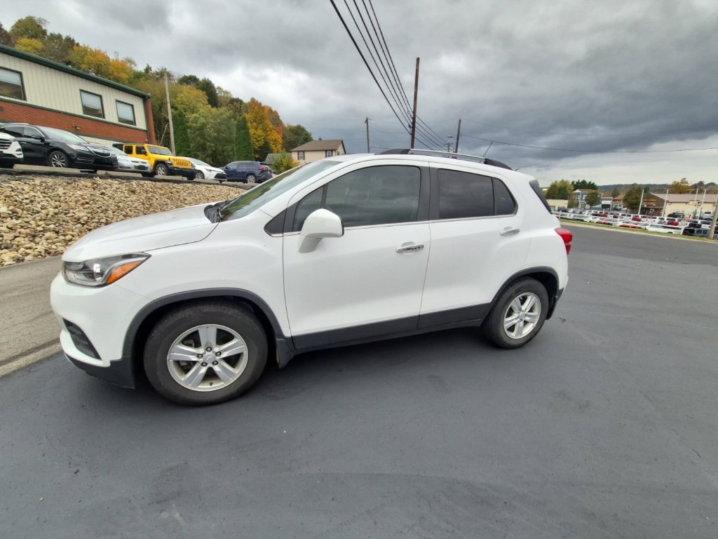 Used 2018 Chevrolet Trax LT w/ Driver Confidence Package FWD image 4