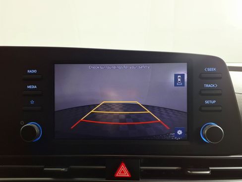 Certified 2023 Hyundai Elantra SE FWD image 19