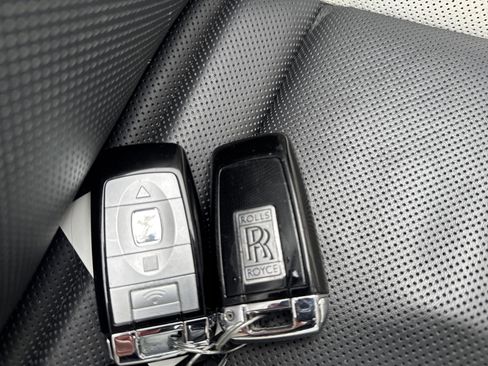 Certified 2021 Rolls-Royce Dawn image 28