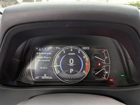 Used 2021 Lexus UX 200 w/ Premium Package image 31