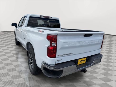Used 2024 Chevrolet Silverado 1500 LT AWD/4WD image 3