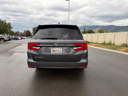 Used 2024 Honda Odyssey EX image 8