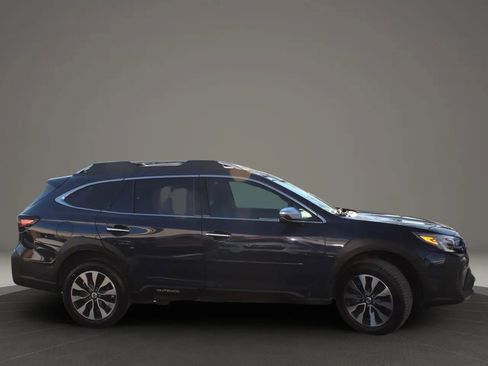 Used 2023 Subaru Outback Touring image 9