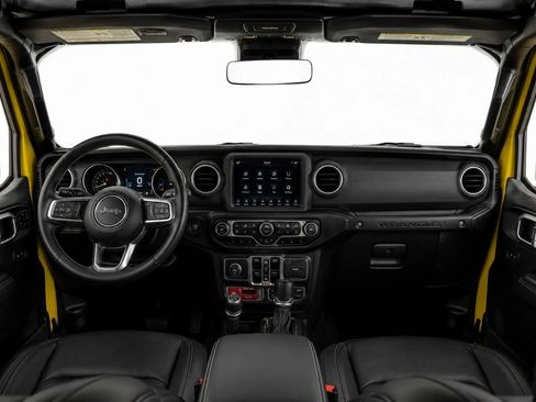 Used 2022 Jeep Wrangler Unlimited Sahara w/ Cold Weather Group AWD/4WD image 15
