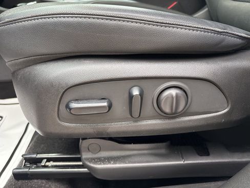 Certified 2023 Buick Encore GX Preferred w/ Cold Weather Comfort Package FWD image 15