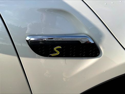 Used 2024 MINI Cooper SE FWD image 29