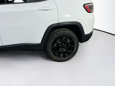 Used 2022 Jeep Compass Latitude w/ Convenience Group AWD/4WD image 28