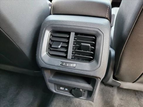 Used 2023 Volkswagen Tiguan SE R-Line FWD image 14