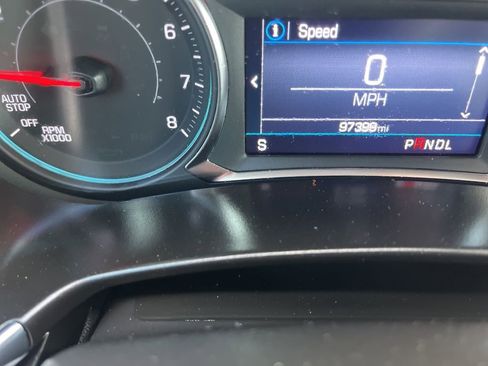 Used 2023 Chevrolet Equinox LS w/ LS Convenience Package FWD image 21