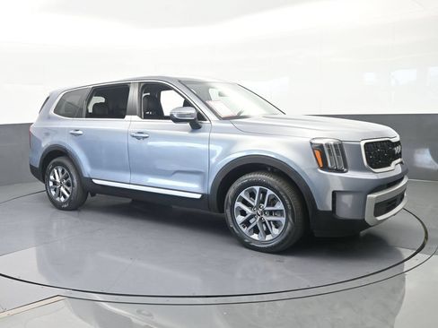 Used 2024 Kia Telluride LX FWD image 8