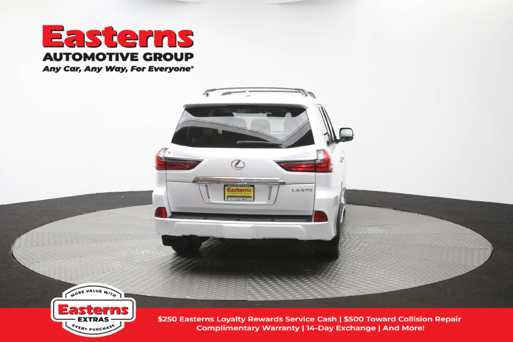 Used 2021 Lexus LX 570 4WD w/ Luxury Package image 49
