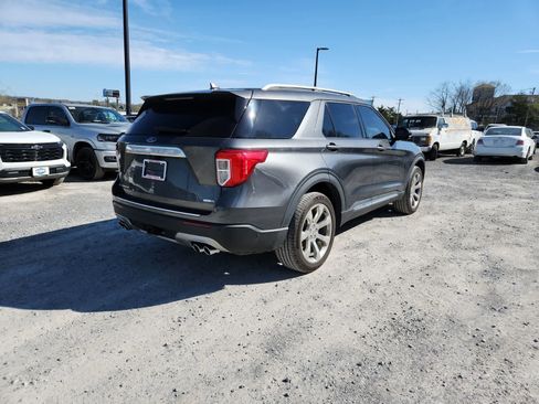 Used 2020 Ford Explorer Platinum w/ Premium Technology Package image 5