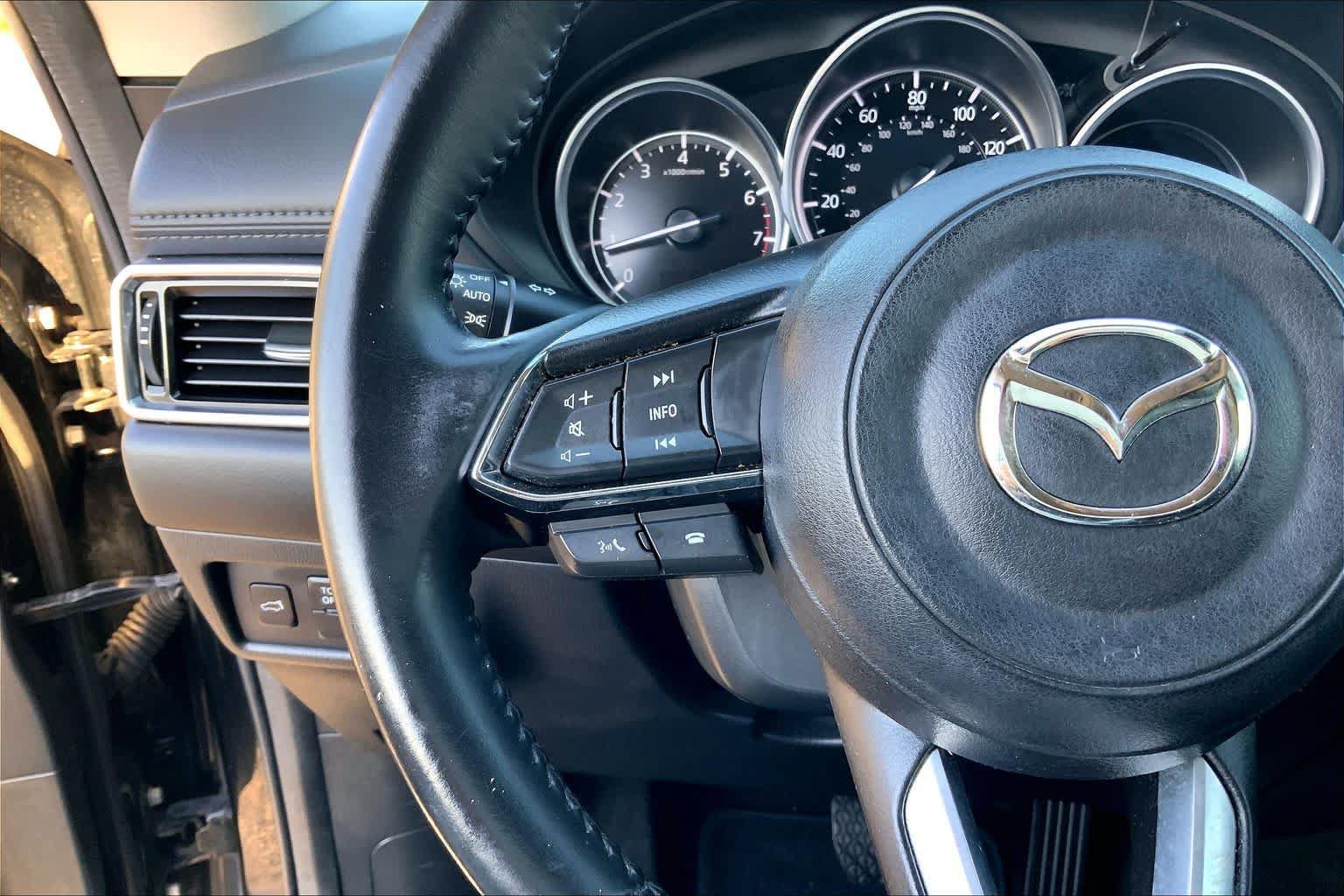 Used 2021 MAZDA CX-5 Touring FWD image 23