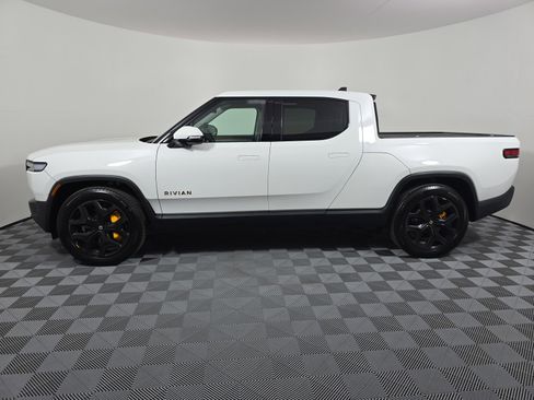 Used 2025 Rivian R1T Premium AWD/4WD image 2