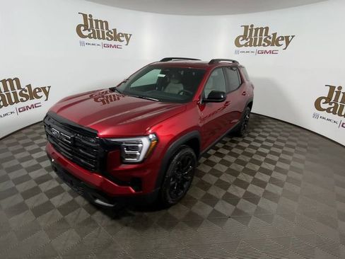 Used 2026 GMC Terrain Elevation w/ Elevation Premium Package image 4