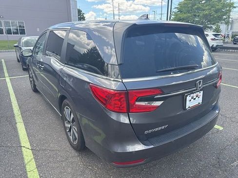 Used 2023 Honda Odyssey Touring image 3
