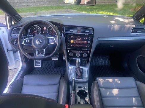 Used 2019 Volkswagen GTI SE FWD image 22