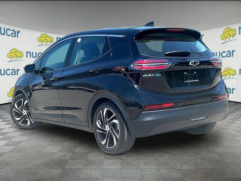 Used 2023 Chevrolet Bolt LT FWD image 4