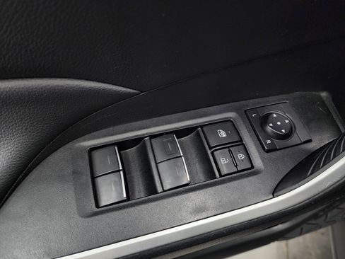 Used 2024 Toyota RAV4 XLE image 37