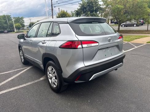 Used 2024 Toyota Corolla Cross L AWD/4WD image 5