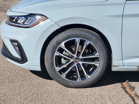 Used 2025 Volkswagen Jetta Sport FWD image 8