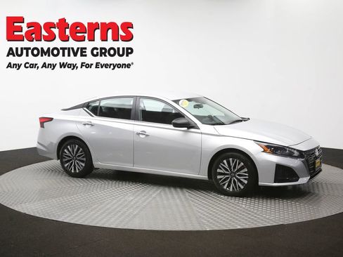 Used 2024 Nissan Altima 2.5 SV FWD image 47