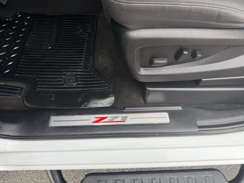 Used 2017 Chevrolet Silverado 1500 LT w/ Redline Edition image 15