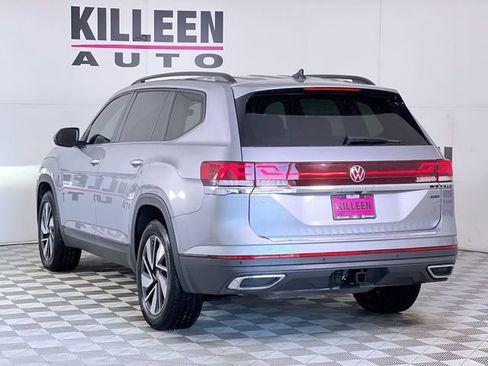 Used 2025 Volkswagen Atlas SE image 5