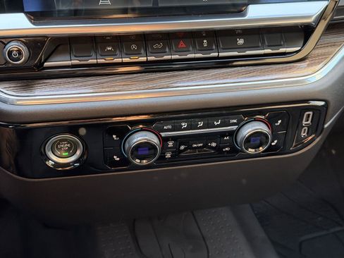 Used 2023 Chevrolet Silverado 1500 LT image 19