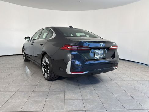 New 2026 BMW 530i RWD image 3