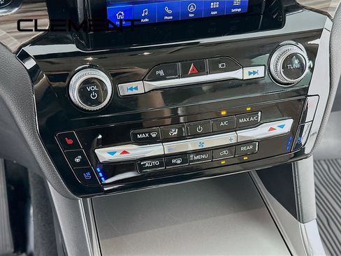 Certified 2023 Ford Explorer Limited w/ Hybrid Equipment Group 310A AWD/4WD image 22