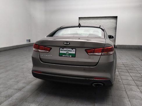 Used 2018 Kia Optima LX w/ Convenience Package FWD image 7