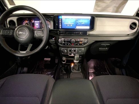 Used 2024 Jeep Wrangler Unlimited Sport AWD/4WD image 15