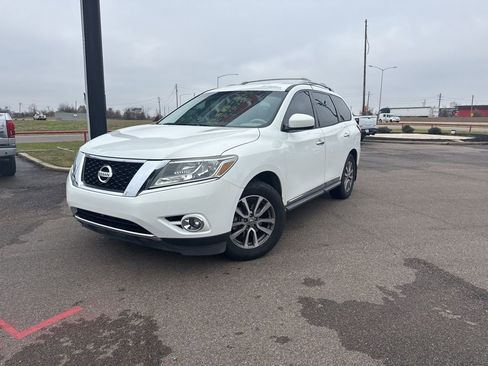 Used 2014 Nissan Pathfinder SL w/ Trailer Tow Package image 2
