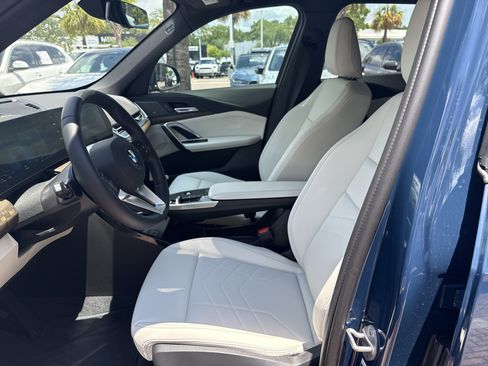New 2026 BMW X1 xDrive28i w/ Technology Package AWD/4WD image 3