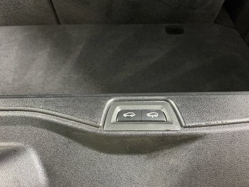 Certified 2025 BMW X7 xDrive40i w/ M Sport Package AWD/4WD image 33