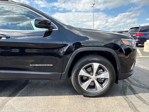 Used 2020 Jeep Cherokee Limited AWD/4WD image 15