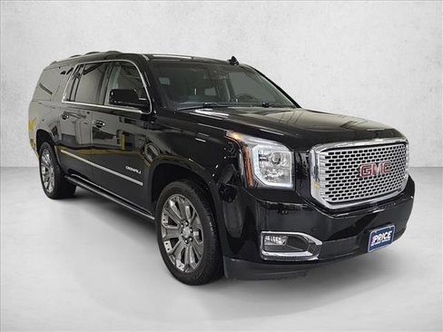 Used 2015 GMC Yukon XL Denali w/ Premium Package AWD/4WD image 3