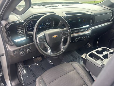 Used 2024 Chevrolet Silverado 1500 LT image 10