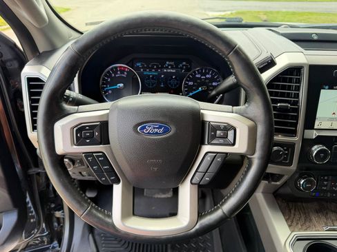 Used 2019 Ford F250 Lariat w/ Lariat Ultimate Package AWD/4WD image 24