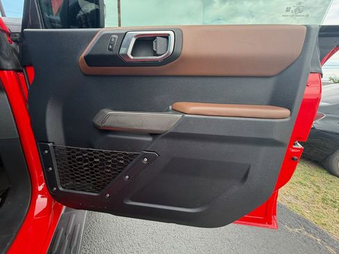 Used 2022 Ford Bronco Outer Banks image 18