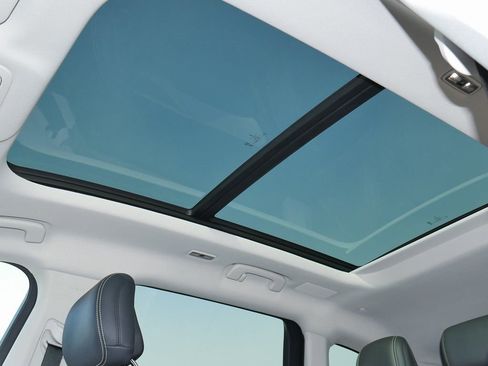 Used 2024 Lincoln Nautilus Reserve w/ Equipment Group 203A image 44