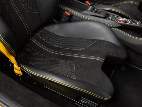 Certified 2021 Ferrari F8 Tributo RWD image 82