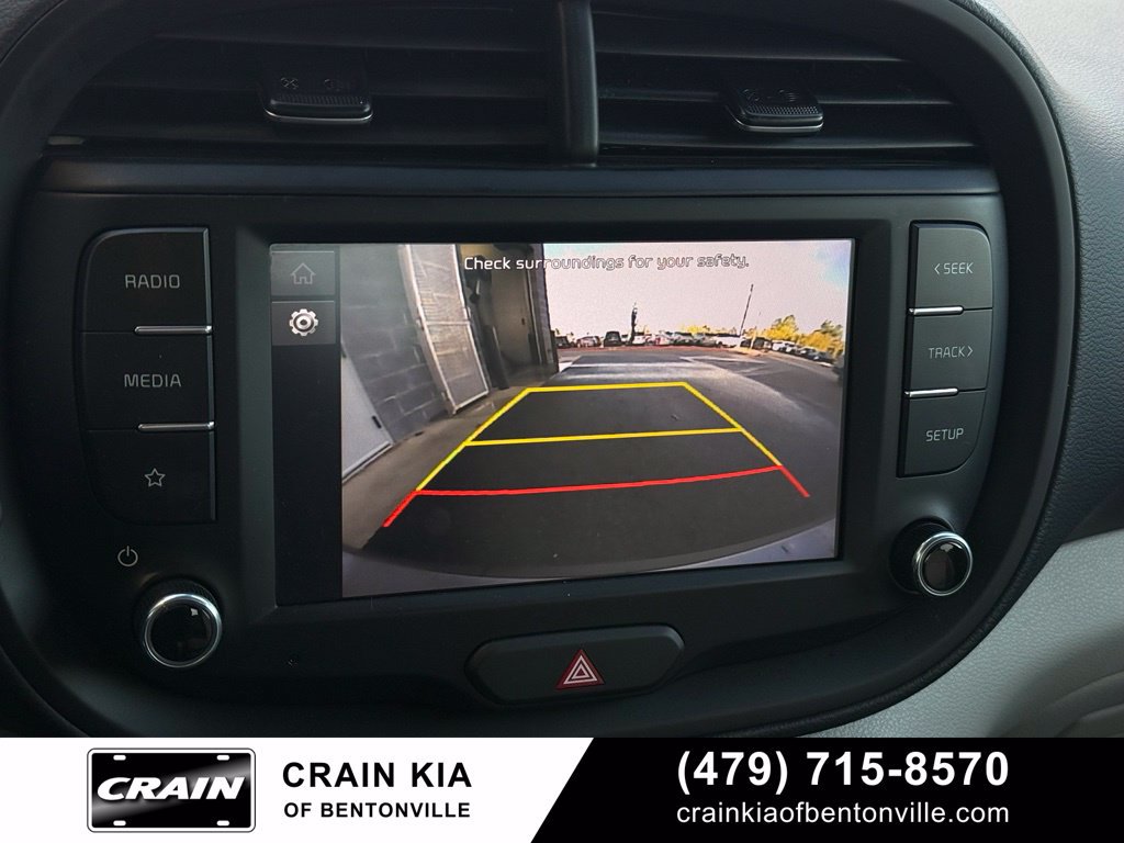 Used 2025 Kia Soul LX w/ LX Technology Package FWD image 15