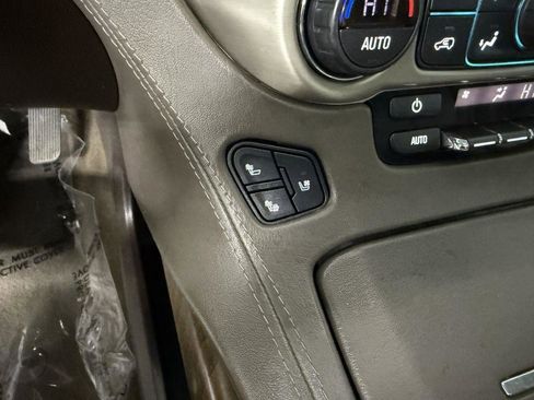 Used 2018 GMC Yukon XL Denali w/ Denali Ultimate Package AWD/4WD image 23