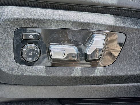 Used 2024 BMW X5 xDrive50e AWD/4WD image 25