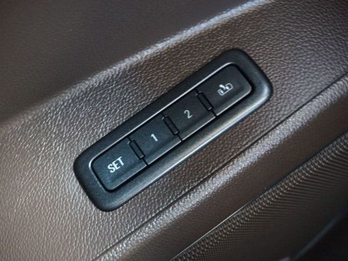 Used 2015 GMC Yukon Denali w/ Premium Package image 28