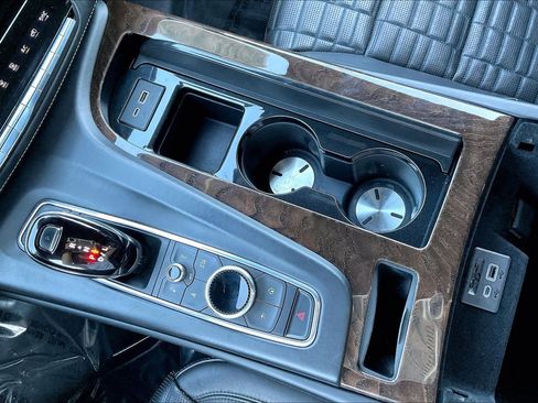 Used 2023 Cadillac Escalade Sport Platinum AWD/4WD image 33